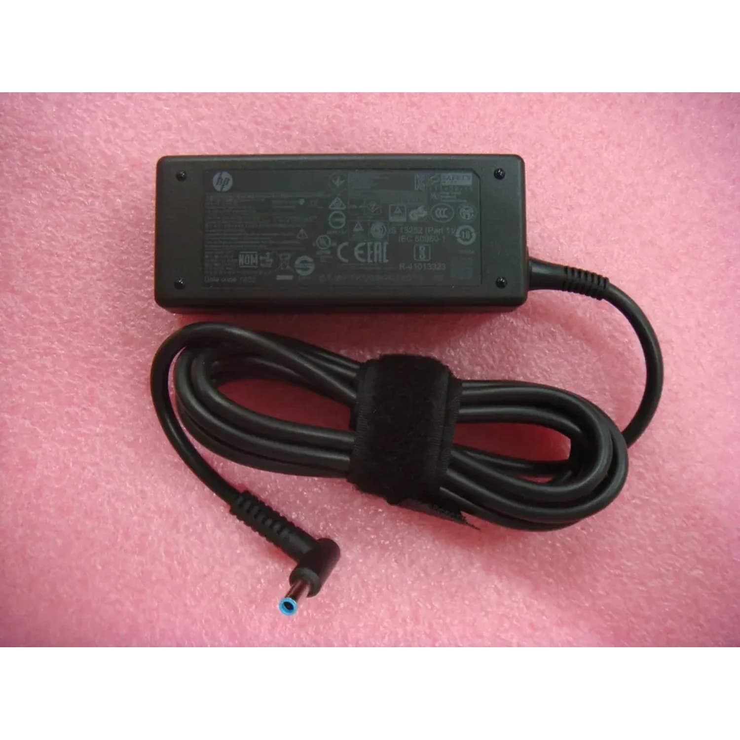 Sạc laptop HP 920306-015